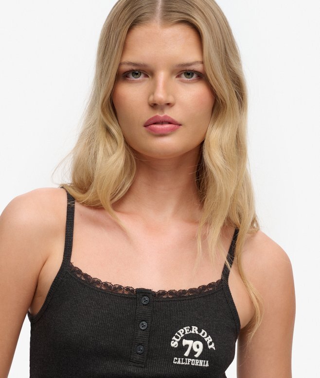 Athletic Essentials Κεντημένη μπλούζα με κουμπιά Athletic Essentials Κεντημένη μπλούζα με κουμπιά