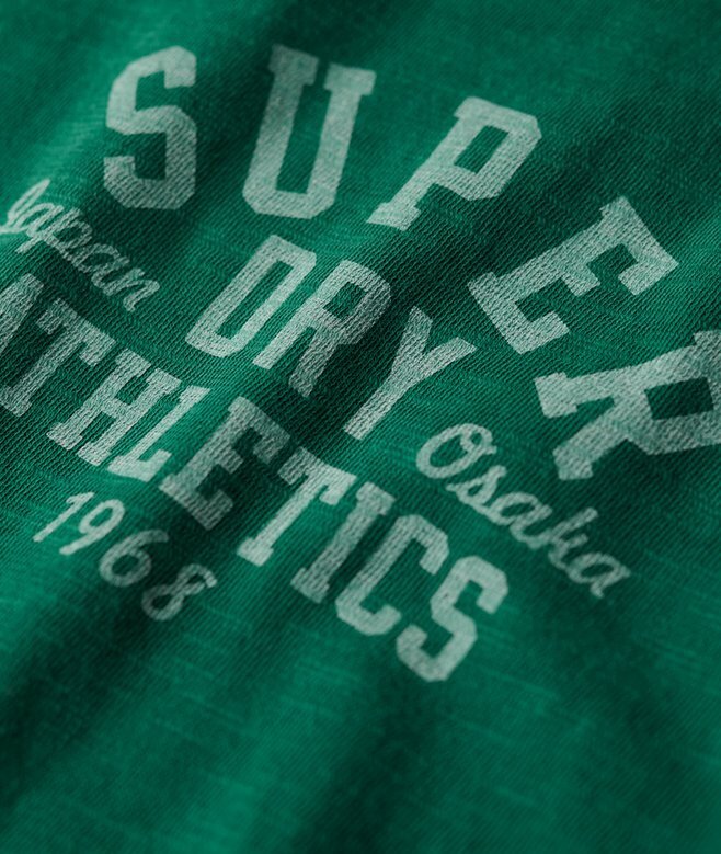 Αθλητικό T-shirt με γραφικό σχέδιο Αθλητικό T-shirt με γραφικό σχέδιο
