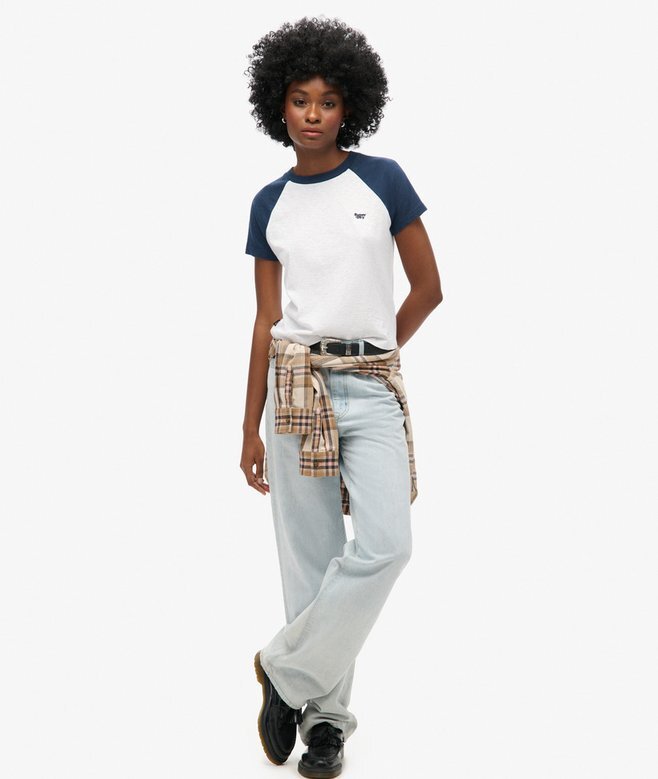 Essential Logo Retro T-shirt Essential Logo Retro T-shirt