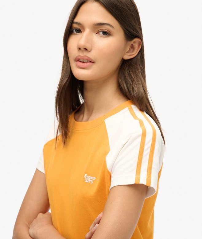 Essential Logo Retro T-shirt Essential Logo Retro T-shirt
