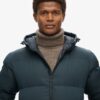 Εξαιρετικά μακρύ Puffer παλτό Εξαιρετικά μακρύ Puffer παλτό