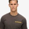 Φαρδύ T-shirt με σχέδιο τατουάζ