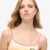 Καμί με το λογότυπο της Athletic Essentials Καμί με το λογότυπο της Athletic Essentials