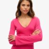 Μίνι φόρεμα bodycon με φαρδιά μανίκια Μίνι φόρεμα bodycon με φαρδιά μανίκια
