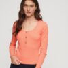 Μπλούζα Henley με ραβδώσεις και μακριά μανίκια Μπλούζα Henley με ραβδώσεις και μακριά μανίκια
