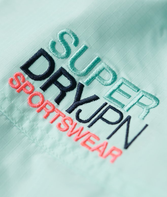 Μπουφάν Sd Windbreaker με κουκούλα και κεντήματα Μπουφάν Sd Windbreaker με κουκούλα και κεντήματα