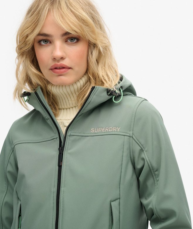 Μπουφάν Soft Shell Trekker με κουκούλα Μπουφάν Soft Shell Trekker με κουκούλα