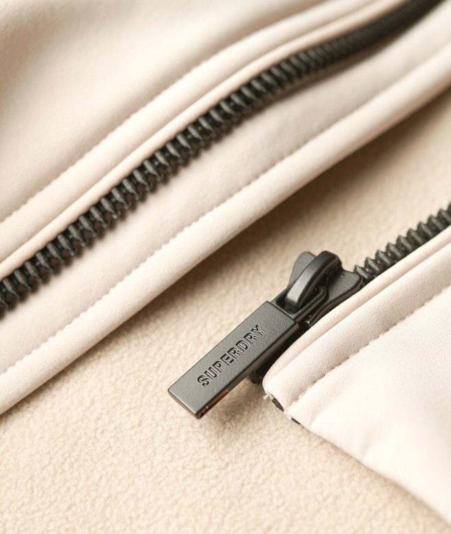 Μπουφάν Soft Shell Trekker με κουκούλα Μπουφάν Soft Shell Trekker με κουκούλα