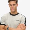 Ρετρό T-shirt με το λογότυπο Essential Ρετρό T-shirt με το λογότυπο Essential