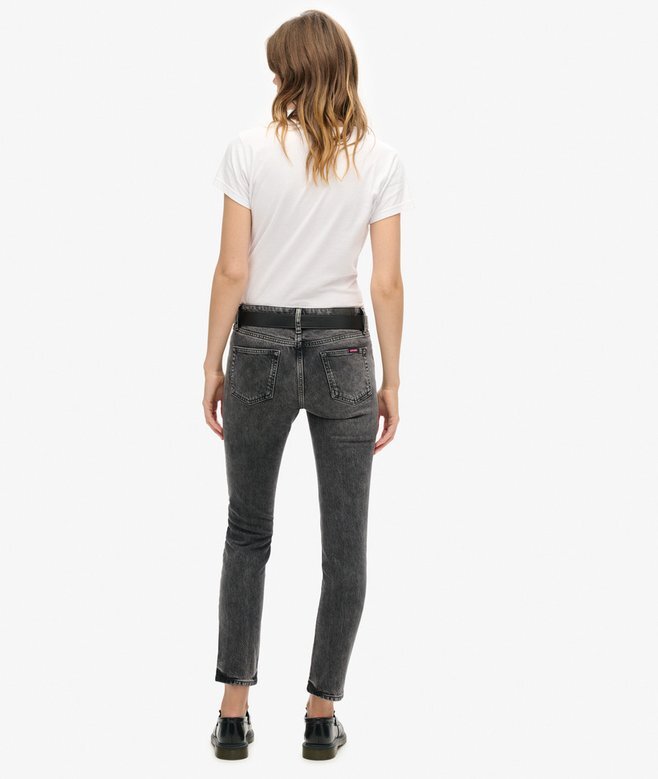 Σλιμ τζιν μεσαίου ύψους από Organic Cotton Σλιμ τζιν μεσαίου ύψους από Organic Cotton
