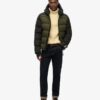 Sport Puffer με κουκούλα και χρωματικά μπλοκ Sport Puffer με κουκούλα και χρωματικά μπλοκ