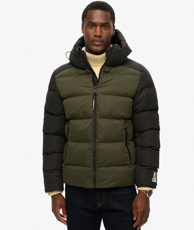 Sport Puffer με κουκούλα και χρωματικά μπλοκ Sport Puffer με κουκούλα και χρωματικά μπλοκ