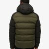 Sport Puffer με κουκούλα και χρωματικά μπλοκ Sport Puffer με κουκούλα και χρωματικά μπλοκ