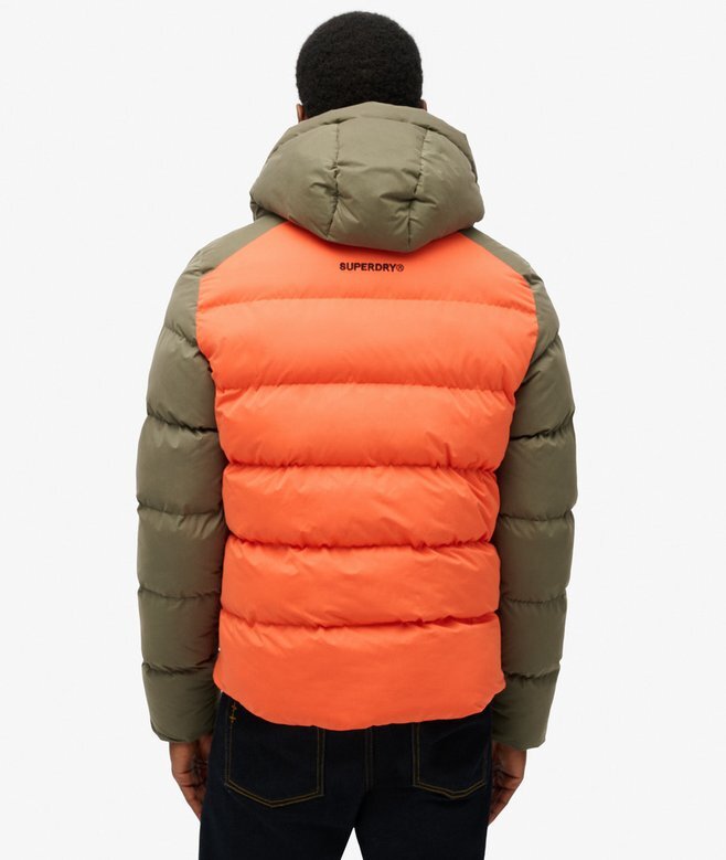 Sport Puffer με κουκούλα και χρωματικά μπλοκ Sport Puffer με κουκούλα και χρωματικά μπλοκ