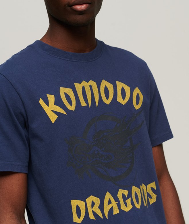 Superdry X Komodo Κλασικό T-shirt με δράκο Superdry X Komodo Κλασικό T-shirt με δράκο