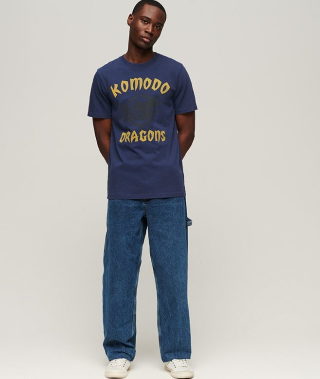 Superdry X Komodo Κλασικό T-shirt με δράκο Superdry X Komodo Κλασικό T-shirt με δράκο