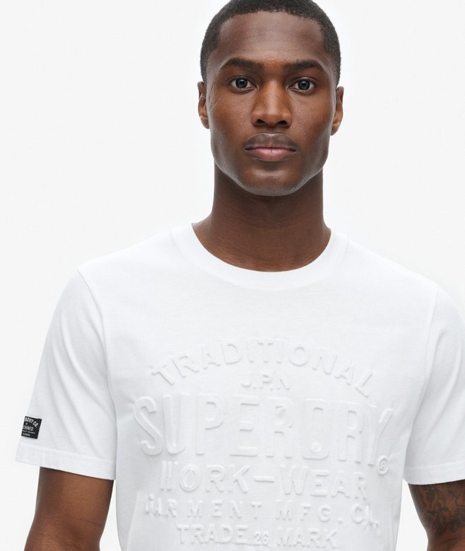 T-shirt με ανάγλυφο λογότυπο T-shirt με ανάγλυφο λογότυπο