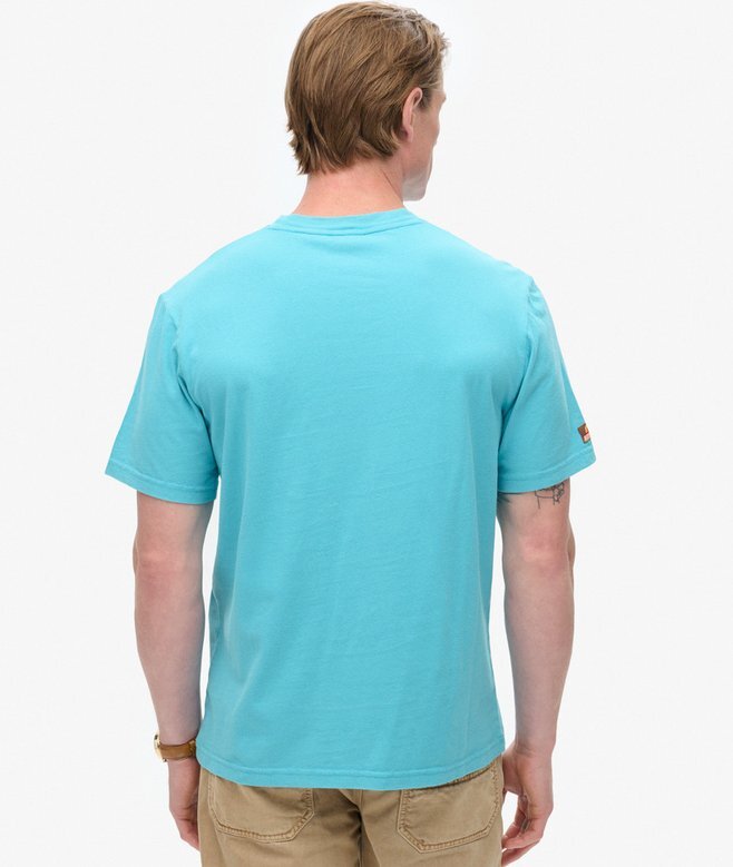 T-shirt με στάμπα «Travel Postcard Chest» T-shirt με στάμπα «Travel Postcard Chest»
