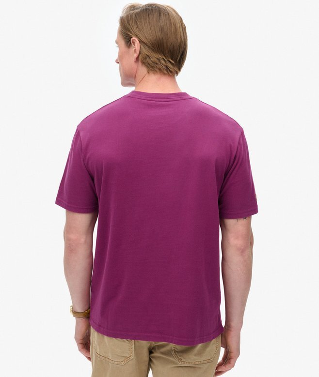 T-shirt με στάμπα «Travel Postcard Chest» T-shirt με στάμπα «Travel Postcard Chest»