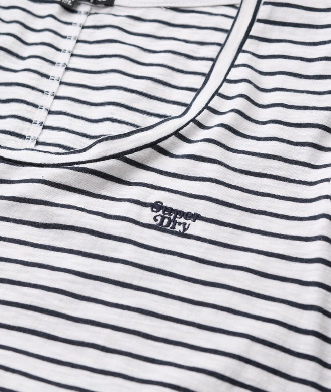 T-shirt με στρογγυλό λαιμό T-shirt με στρογγυλό λαιμό