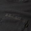 T-shirt με τσέπη με ραφές σε αντίθεση