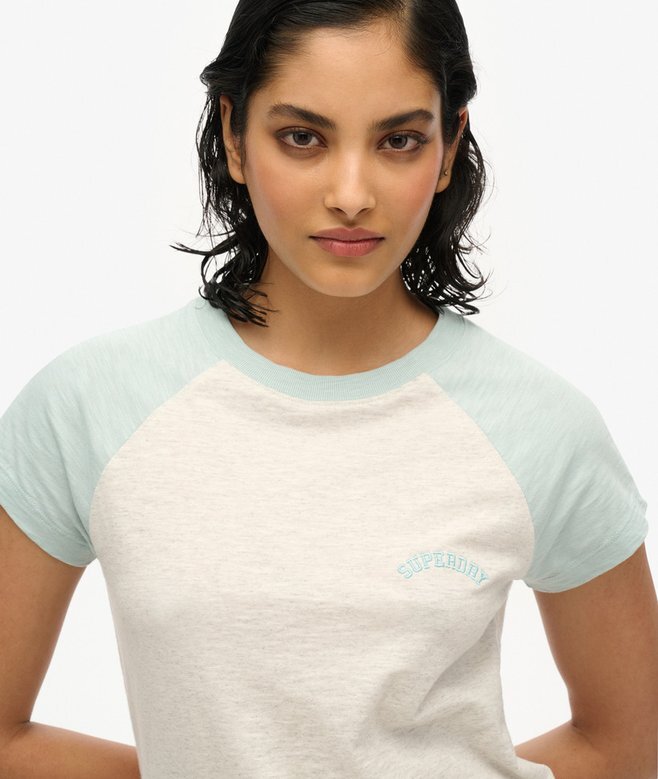 T-shirt Raglan με λογότυπο Essential από Organic Cotton T-shirt Raglan με λογότυπο Essential από Organic Cotton